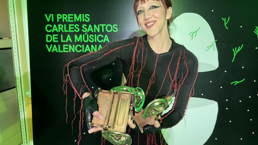 Sandra Monfort, Pep Gimeno 'Botifarra' y la Maria triunfan en los Premis Carles Santos de la Música Valenciana