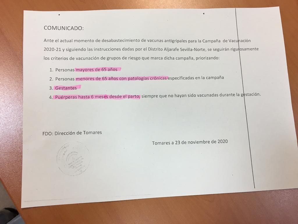 Papel informativo en el centro de salud de Tomares