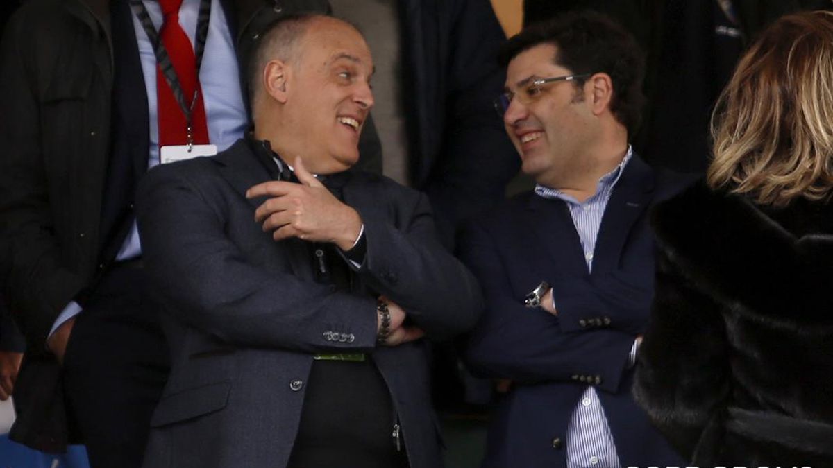 León y Tebas, en el palco de El Arcángel durante la Liga Genuine | ÁLEX GALLEGOS