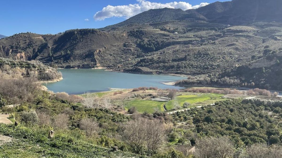 Toda la zona es apta para recorrerla a pie, en bicicleta o a caballo