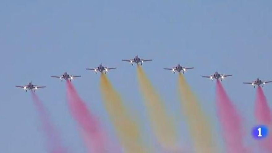 La Patrulla Águila pinta los colores republicanos