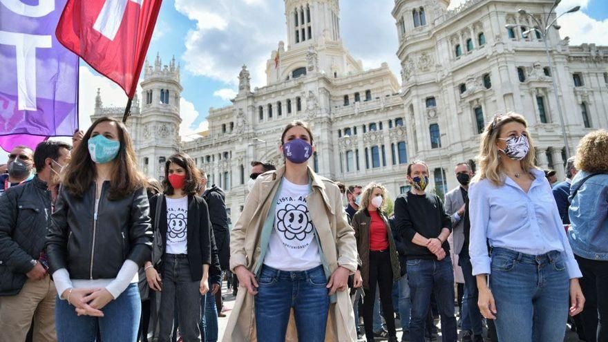 Yolanda Díaz, junto a Irene Montero y Ione Belarra, en la marcha del Primero de Mayo
