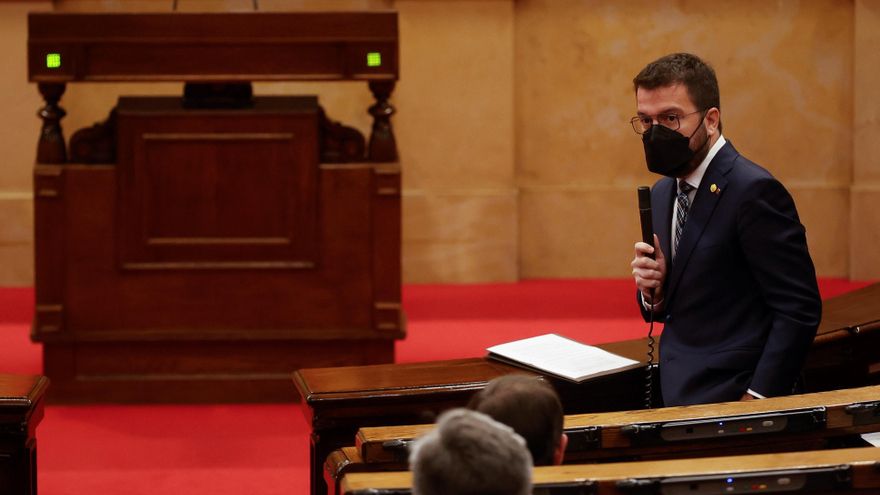 Aragonès, en su escaño del Parlament