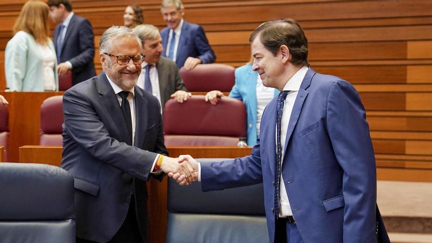 Vox retira tres preguntas críticas con los consejeros del PP horas después de registrarlas en las Cortes de Castilla y León