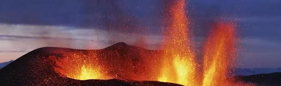 El volcán Tajogaite en erupción. Foto: JOSÉ F. AROZENA