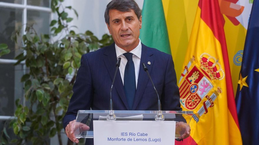 Archivo - El delegado del Gobierno en Andalucía, Pedro Fernández, en una imagen de archivo en un acto en la sede de la Delegación en Sevilla