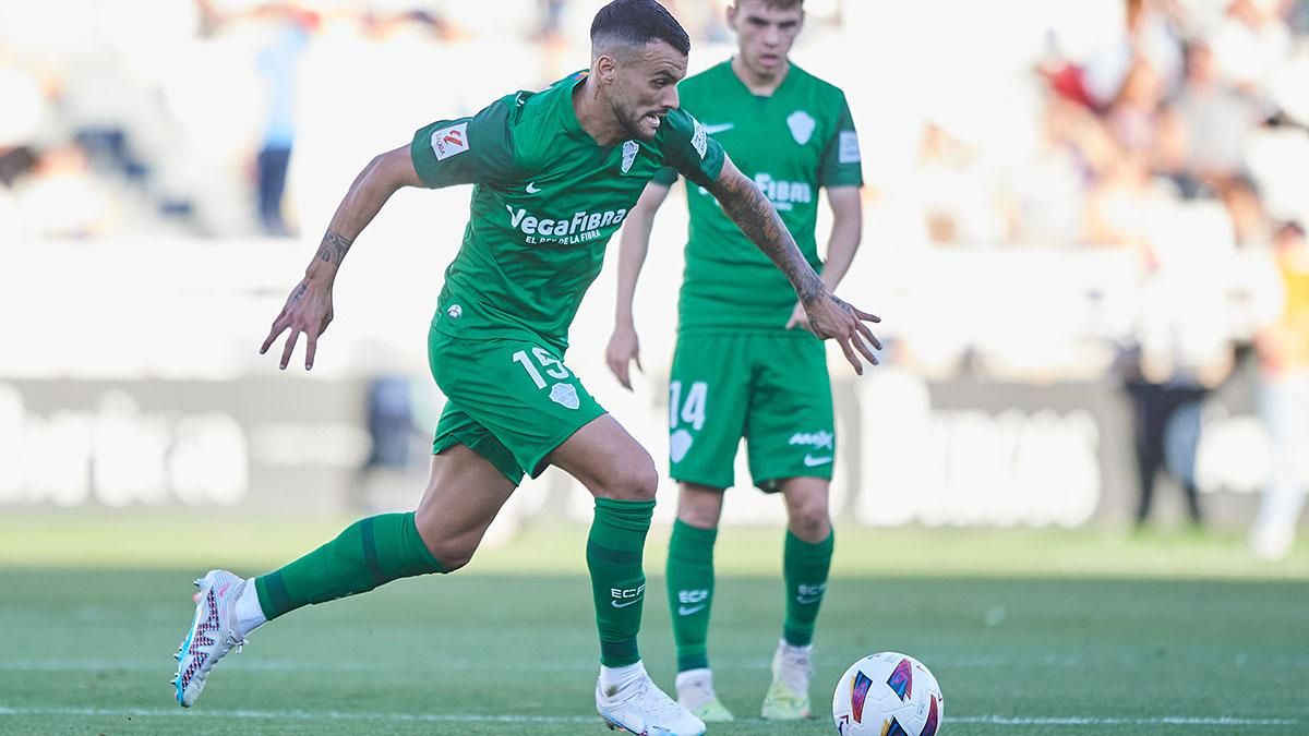 Álex Martín se despide del Elche CF y apunta al Córdoba CF
