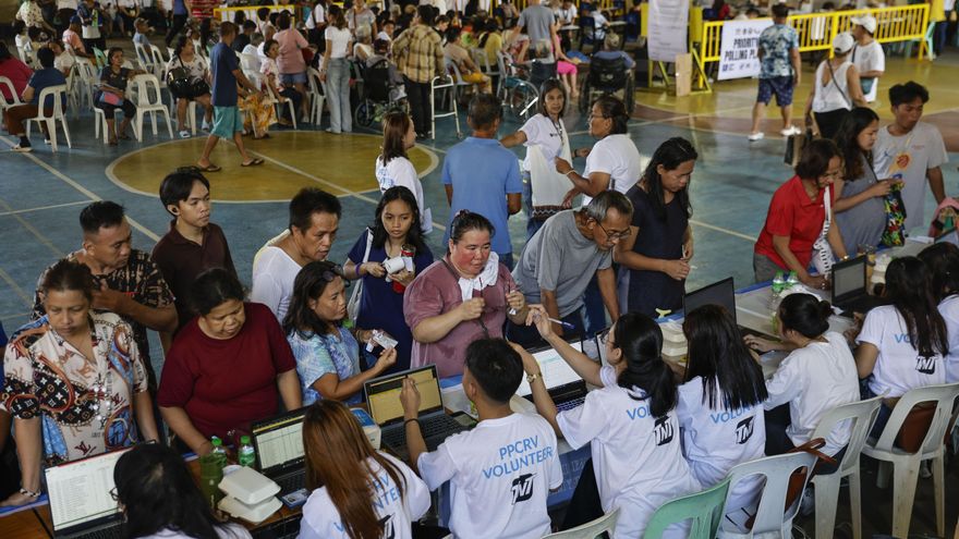 El presidente de Filipinas dispuesto a reconciliarse con los Duterte tras revés electoral