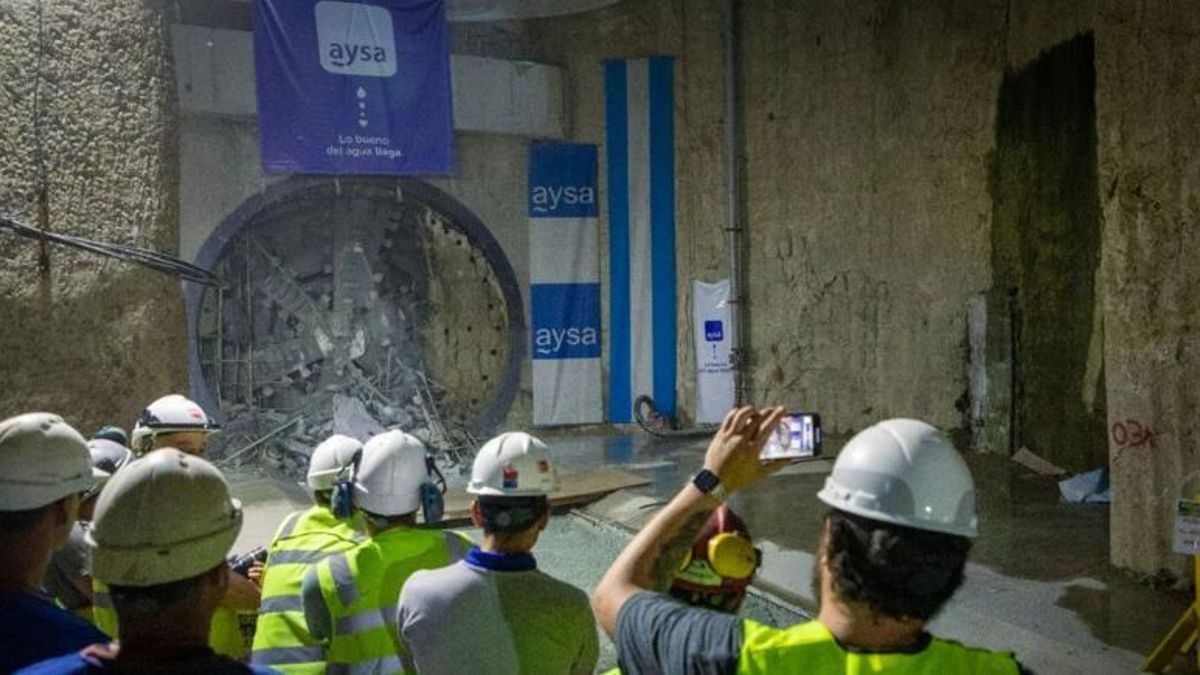 El Gobierno aprobó el nuevo modelo de contrato de concesión de AySA para vender el 51% de las acciones