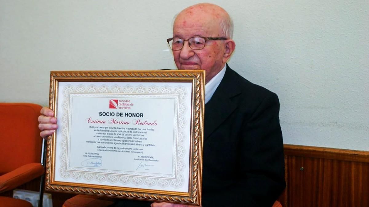 Fallece con 101 años Eutimio Martino, el jesuita que rastreó los nombres de la huella romana y astur en León