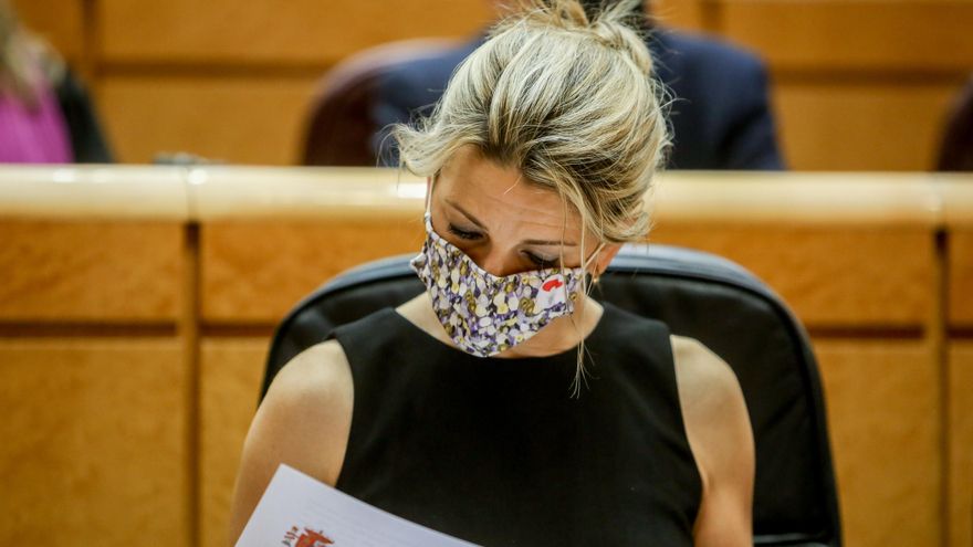 La vicepresidenta segunda del Gobierno y ministra de Trabajo y Economía Social, Yolanda Díaz, en una sesión de control al Gobierno