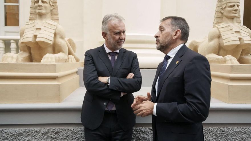 El Ayuntamiento de Santa Cruz de Tenerife estudiará las "consecuencias" de retirar el monumento a Franco