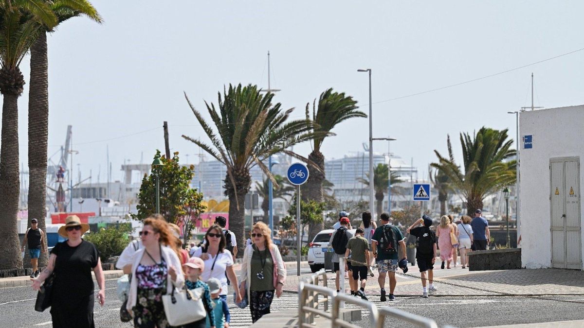 Arrecife, a rebosar de turistas: llegan desde este jueves seis cruceros con más de 14.000 pasajeros