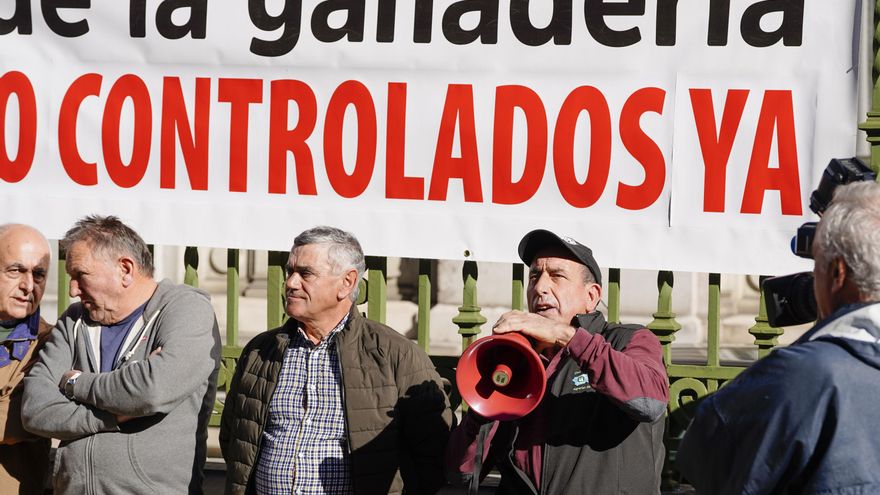 El campo asturiano sale a la calle para pedir al Principado soluciones "inmediatas"