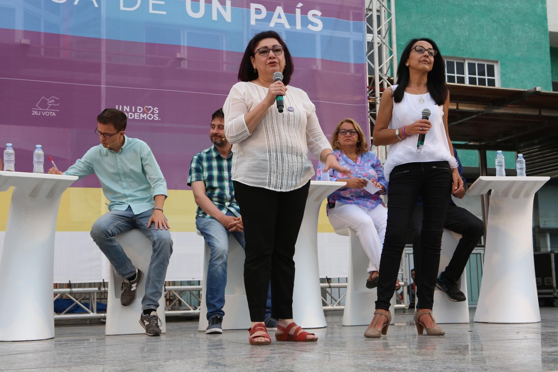 Las candidatas al Congreso de Podemos Carmen Valido y al Senado por Gran Canaria María Alemán