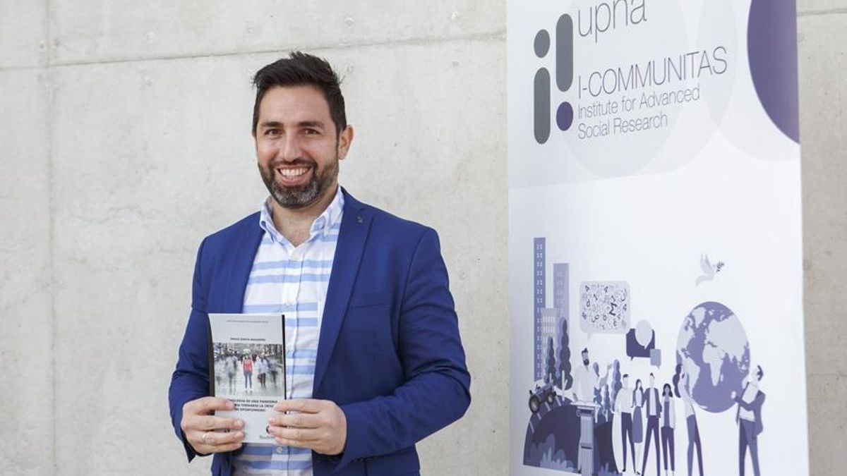 El investigador Sergio García Magariño, en la UPNA.