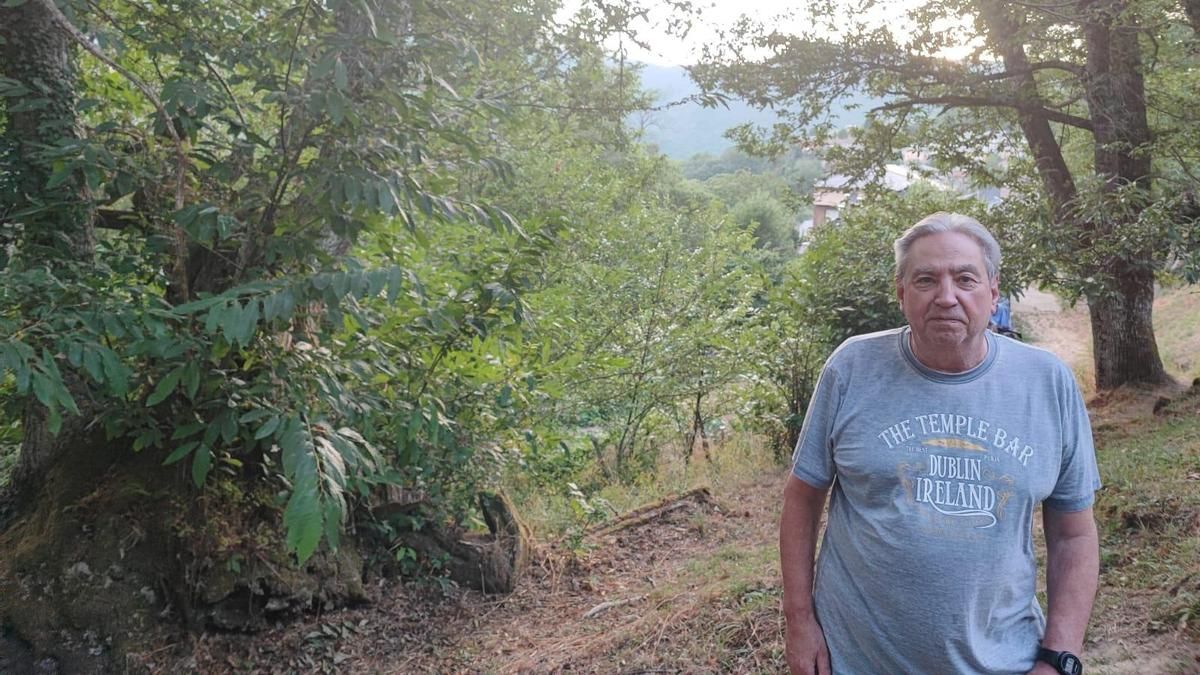Ramón Camuñas Vecín, en Villasinde.