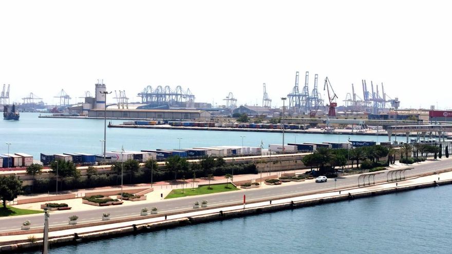 El Puerto de València aprueba un incremento millonario del coste de la ampliación y la privatización de parte de la Marina