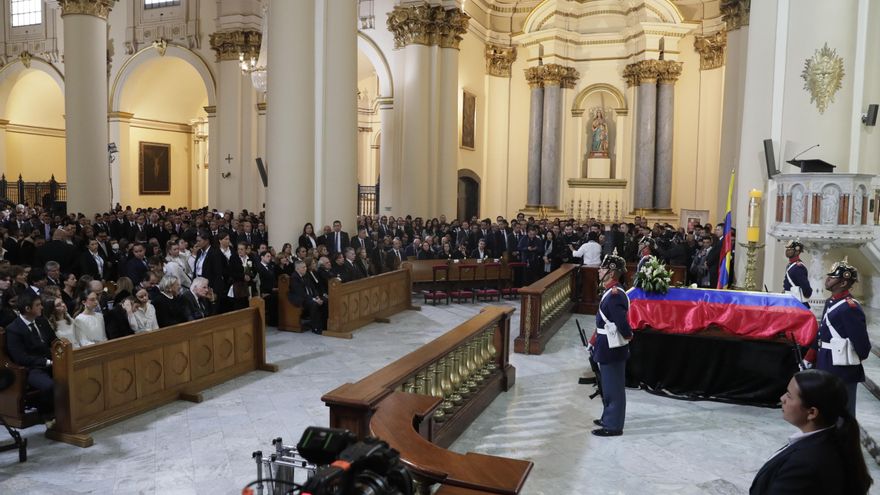 El Gobierno colombiano se ausenta del funeral de Uribe Turbay a petición de la familia