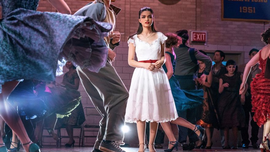 La latina Rachel Zegler será Blancanieves en la nueva película de Disney