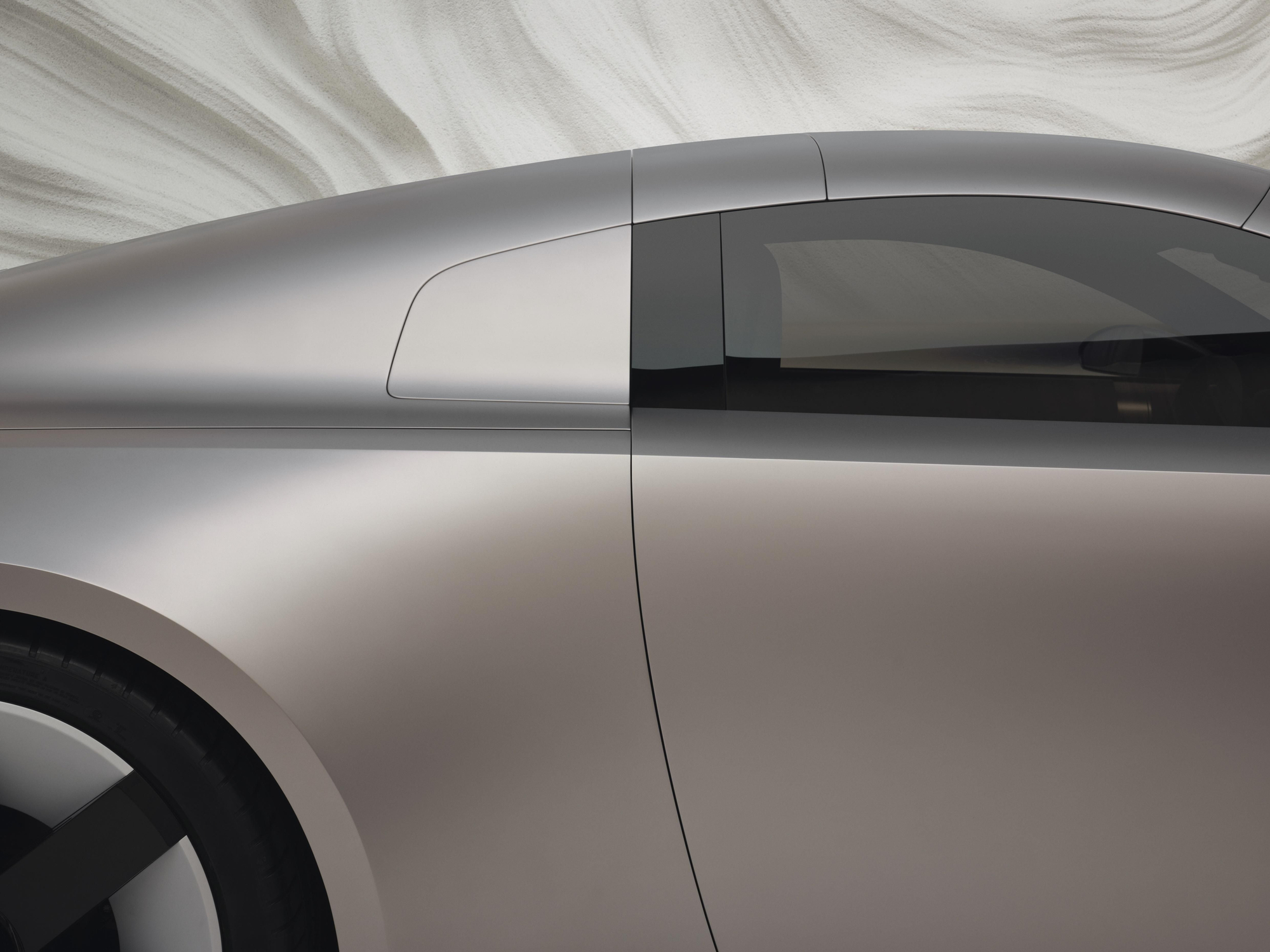 Audi utiliza un techo duro retráctil por primera vez en este 'roadster'.