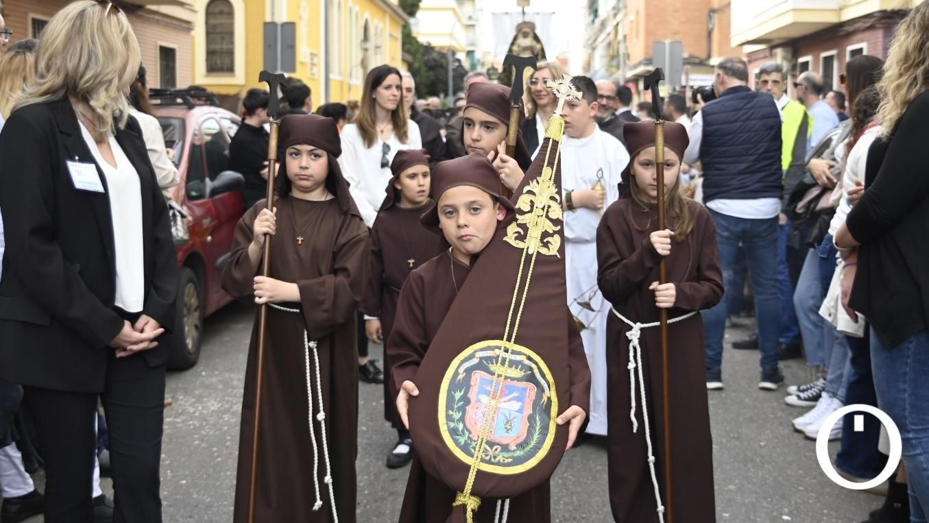 Procesión infantil del colegio Santa María de Guadalupe