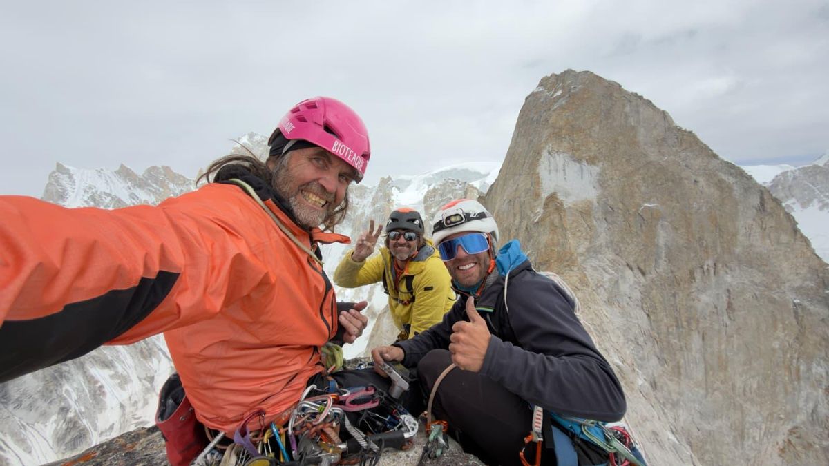 Thomas Huber, Miquel Mas y Víctor Sans completan la primera ascensión a la Biacherahi Central