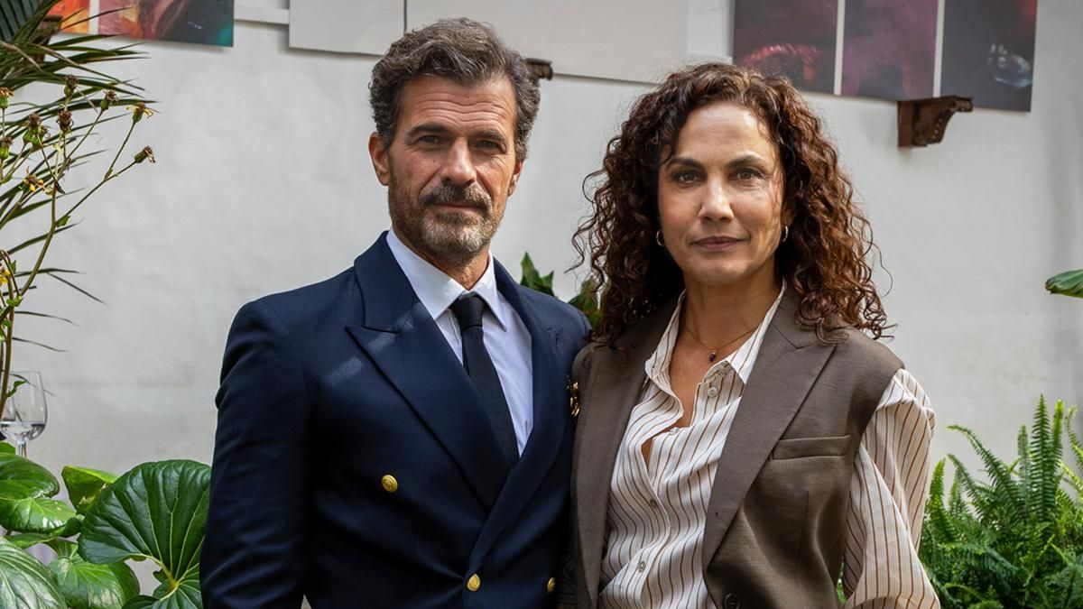 Rodolfo Sancho y Toni Acosta en el rodaje de 'Trazos ocultos'