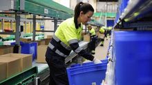 Imagen de un grupo de trabajadoras en una planta.