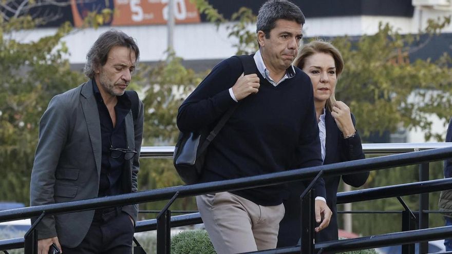 Una veintena de altos cargos de Mazón incumplen la ley al no registrar en Transparencia los títulos universitarios que dicen tener