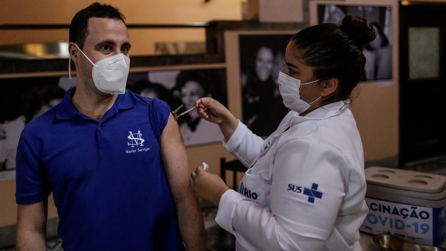 Vacunación en Brasil.