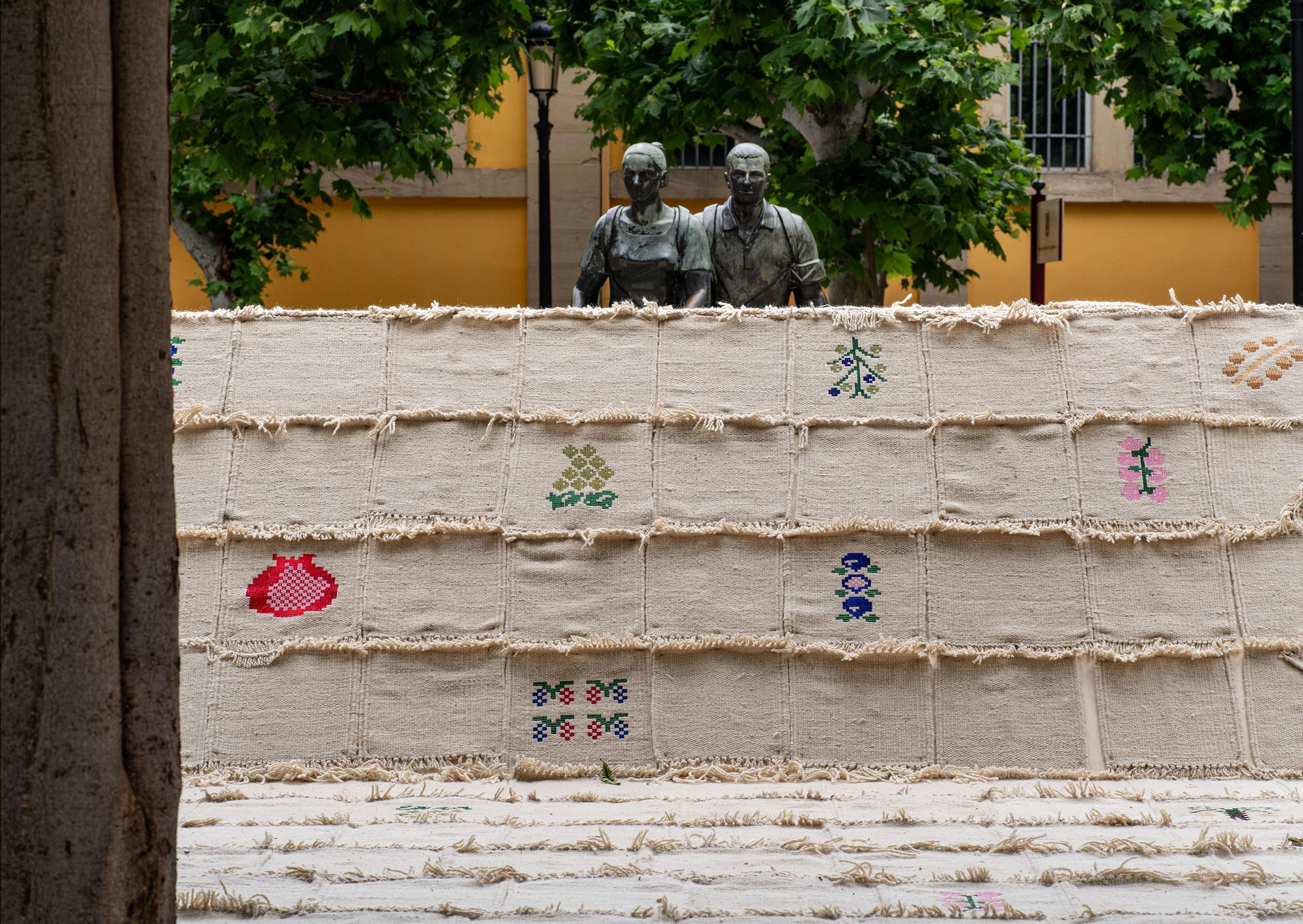 Raíces de calidez en la Plaza de la Diversidad