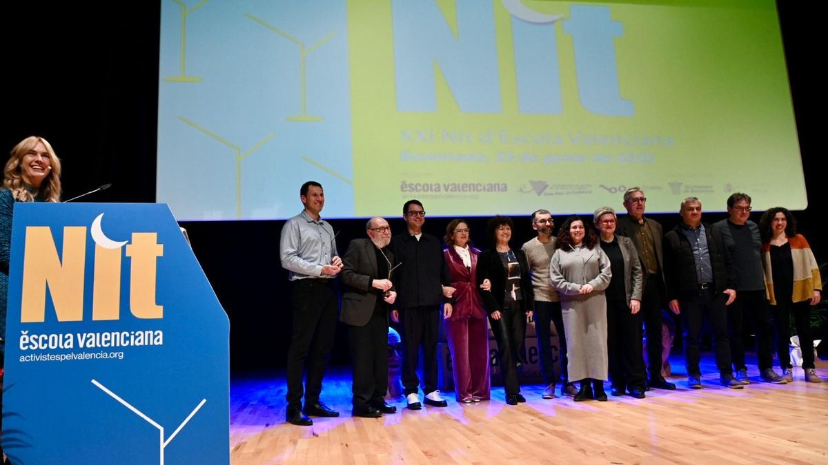 Guardonats per Escola Valenciana, anit a Benimodo.