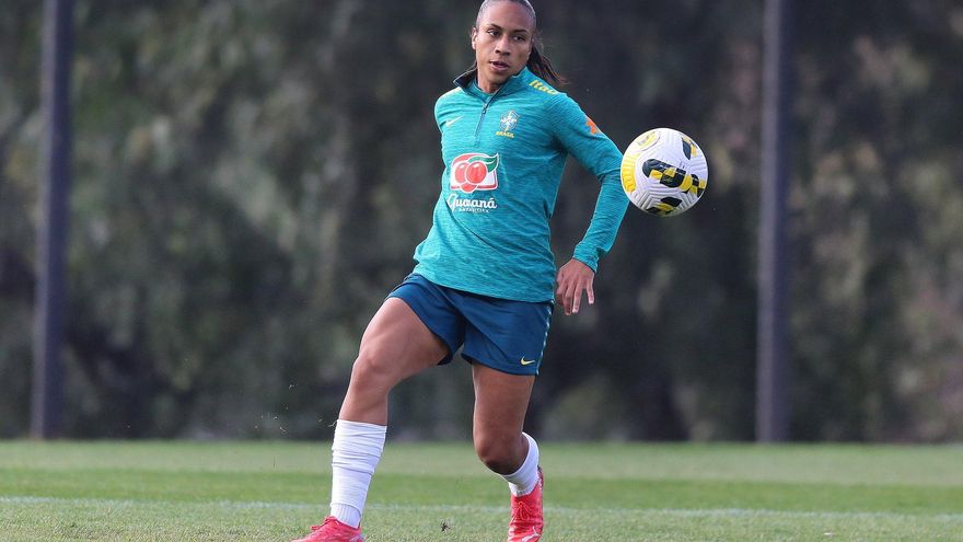 La UDG Tenerife se refuerza con Thaís Ferreira