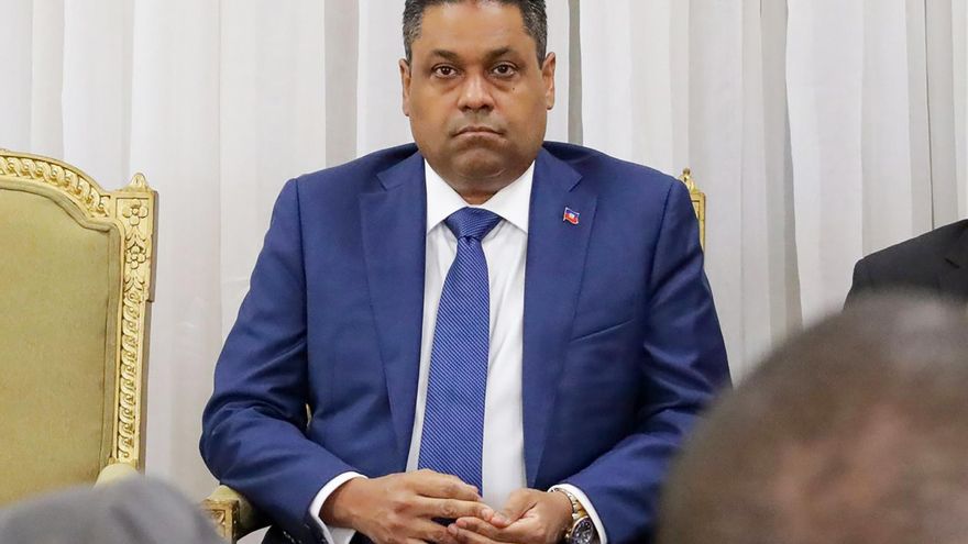 El nuevo jefe del Consejo Presidencial de Haití promete enfrentar a las bandas armadas