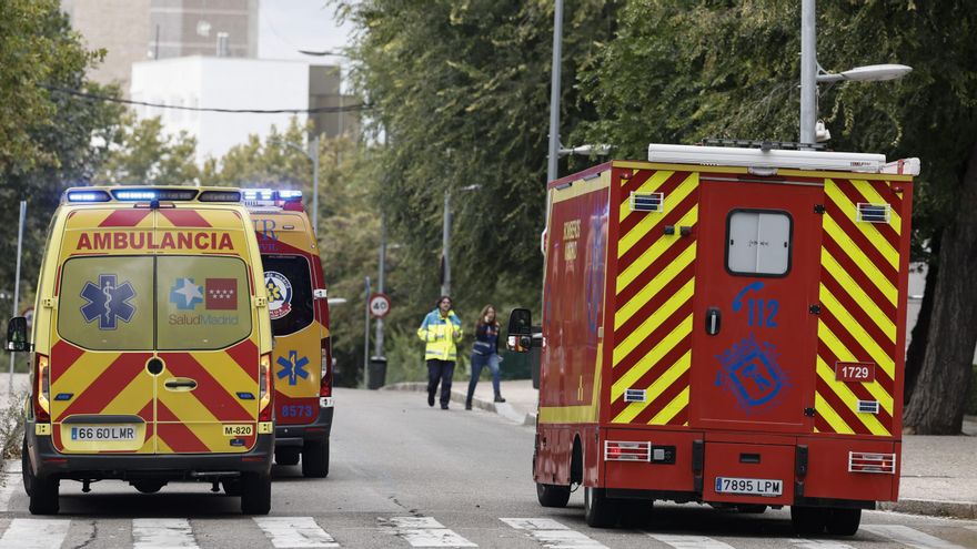 Diez heridos leves por un vapor tóxico en una piscina pública de Madrid