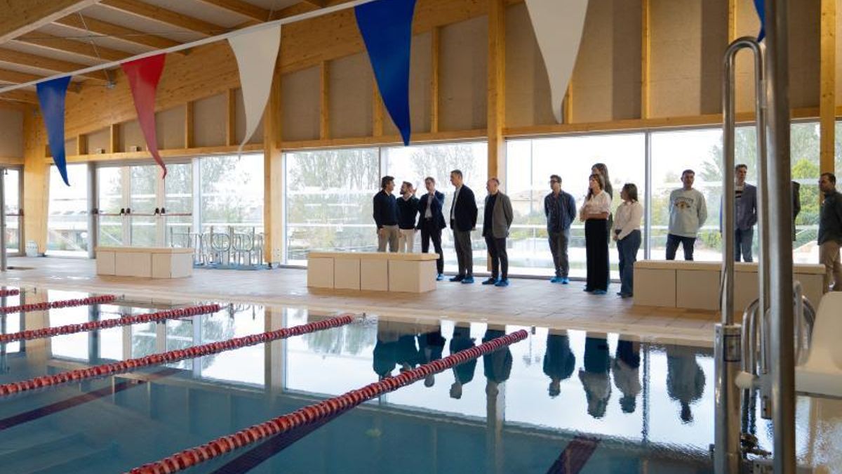 Capellán en la inauguración de las piscinas de Villamediana de Iregua