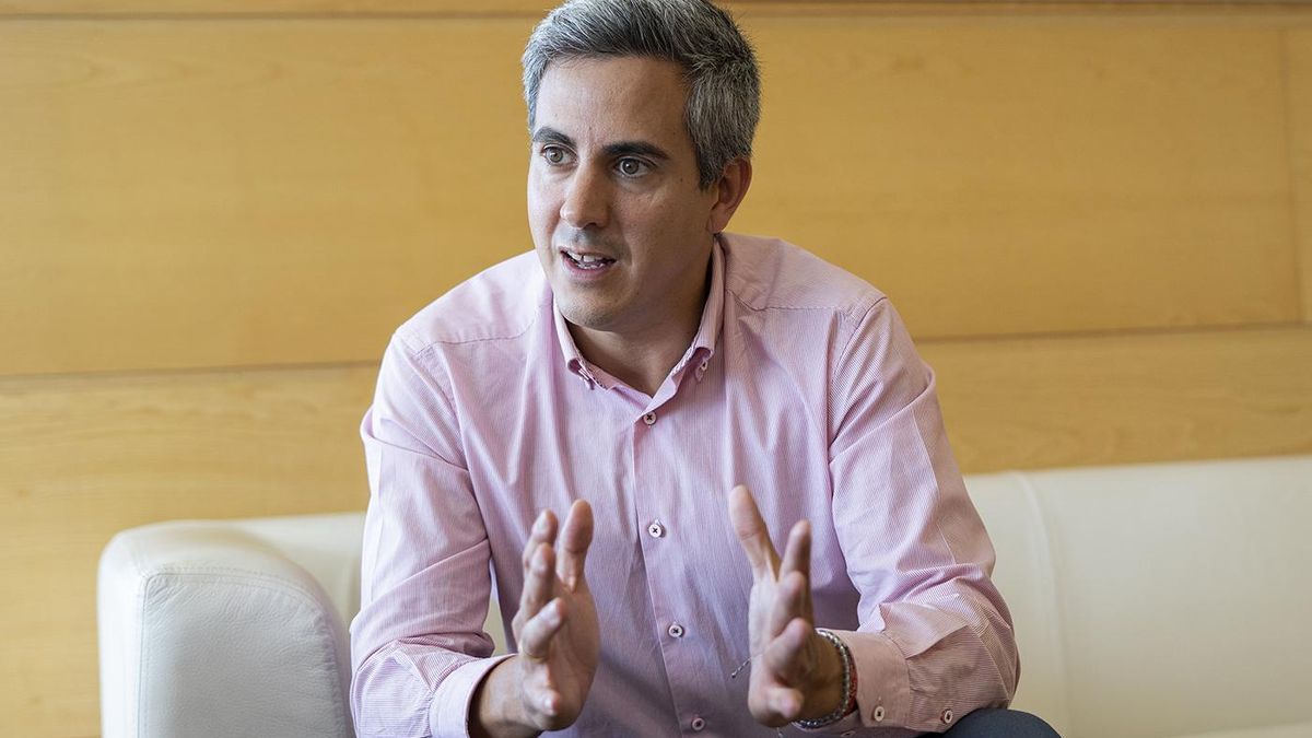El vicepresidente y consejero del Gobierno de Cantabria, Pablo Zuloaga (PSOE). | JOAQUÍN GÓMEZ SASTRE