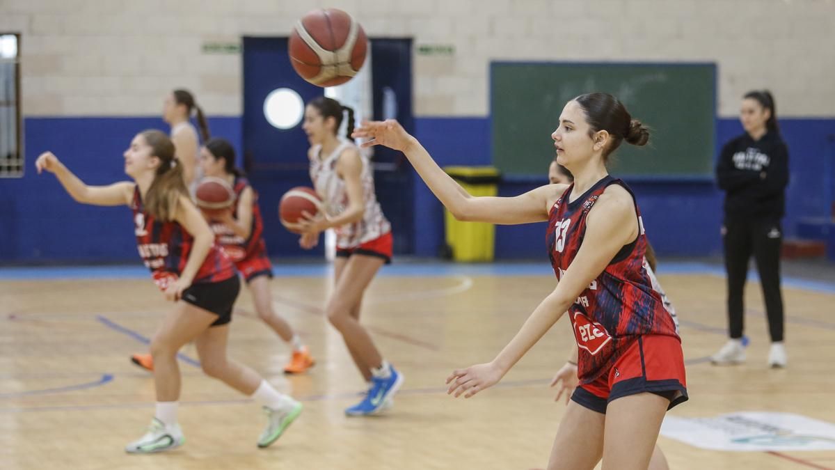 Jornada FAB Experience “Nosotras” sobre baloncesto femenino