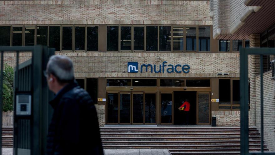 Las aseguradoras privadas plantan a Muface y  el concurso de cobertura médica de los funcionarios queda desierto