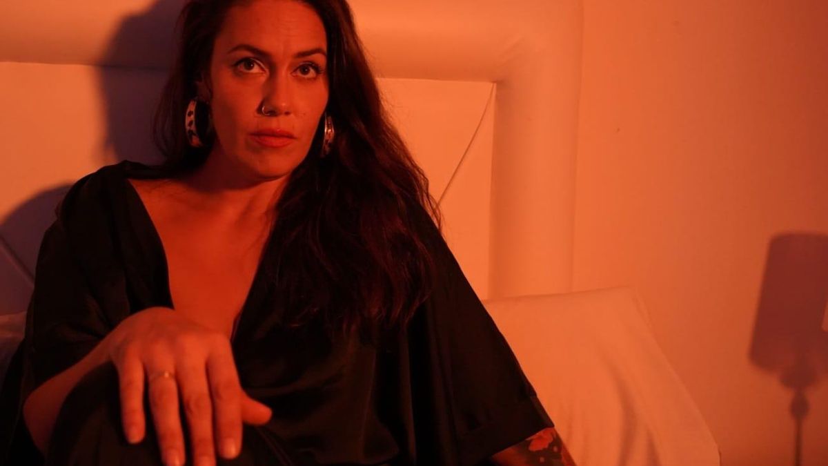Zilah presenta 'Raíces', adelanto de un trabajo en el que explora el reggae, el r&b y la música urbana