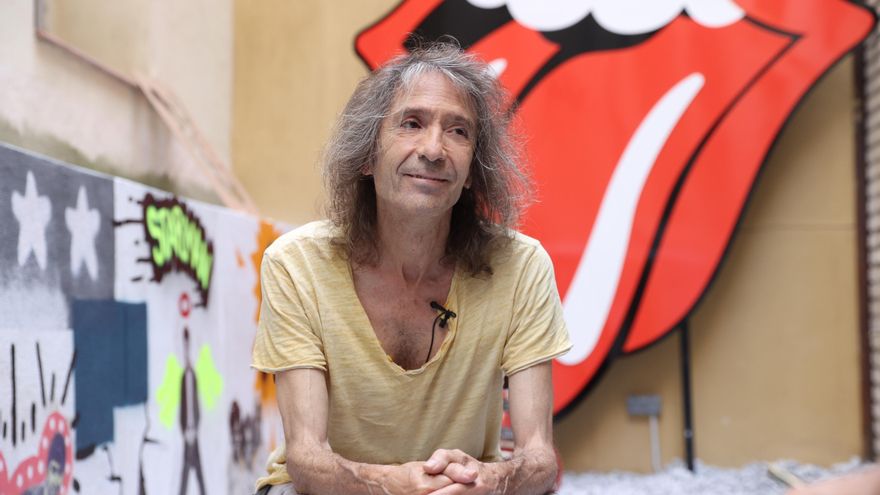 Robe Iniesta, "el rey de la baraja" en diez canciones viscerales y certeras