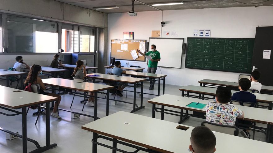 Así será el reparto de plazas en las oposiciones de maestros de 2022 en Extremadura