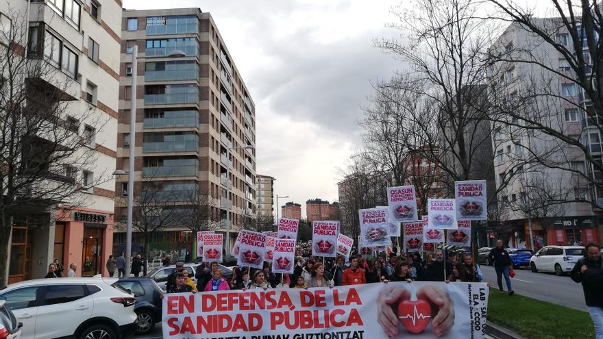 Cientos de personas exigen en Pamplona un sistema público de salud "fuerte, cohesionado y con profesionales estables"