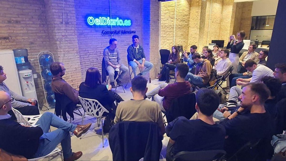 Xavier Peytibi y Álex Comes, este jueves en la sede de elDiario.es en la Comunitat Valenciana.