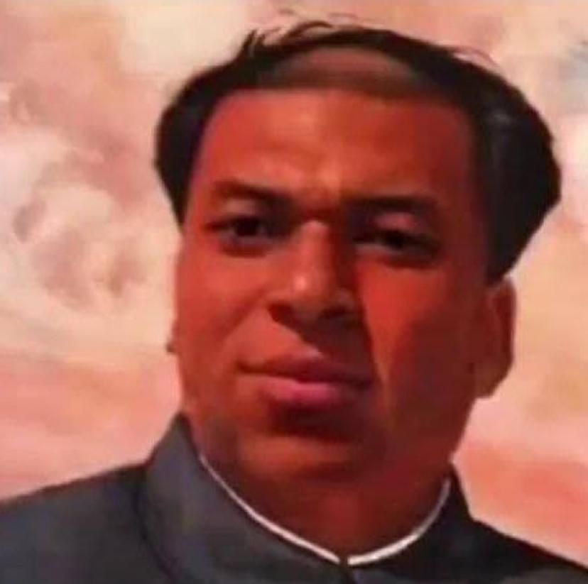 El meme de la cara de Mbappé en el cuerpo de Mao Tse Tung.