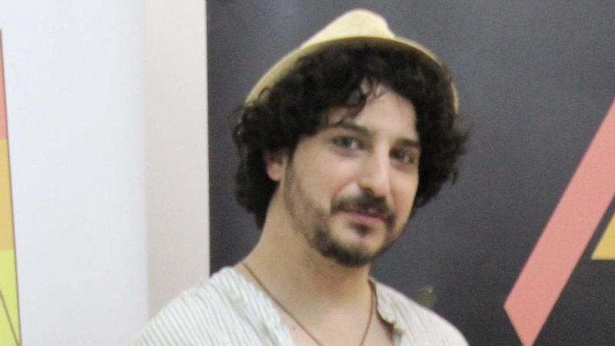 Alex Sierra: “Cada vez más familias en Aragón sacan a sus hijos del cole el día que se imparten talleres de sensibilización afectivo-sexual”