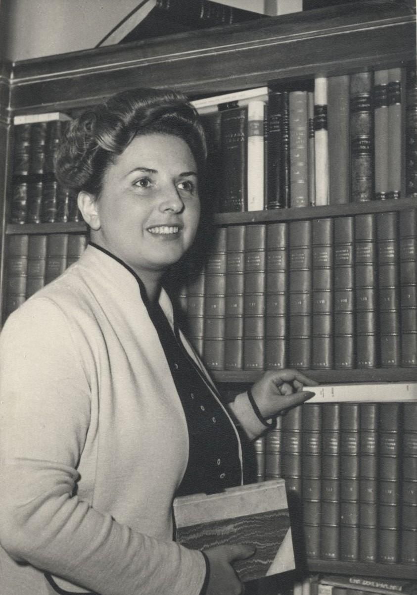 Elena Quiroga.