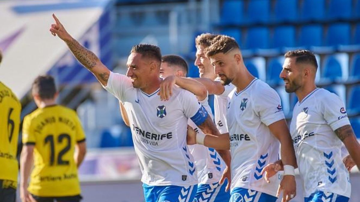 Suso celebrando su último gol como blanquiazul