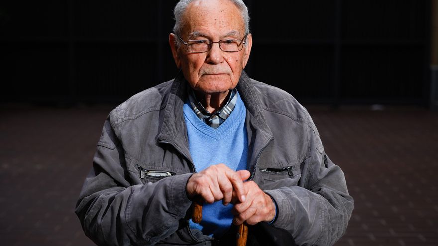 Joan Busquets, el guerrillero antifranquista que sigue pidiendo justicia a los 95 años: "La libertad es una lucha continua"